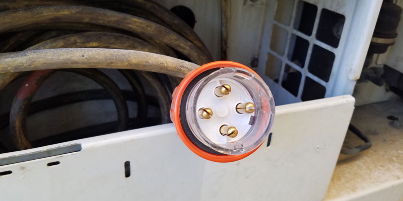 Three phase power plug for ContainerCo reefers