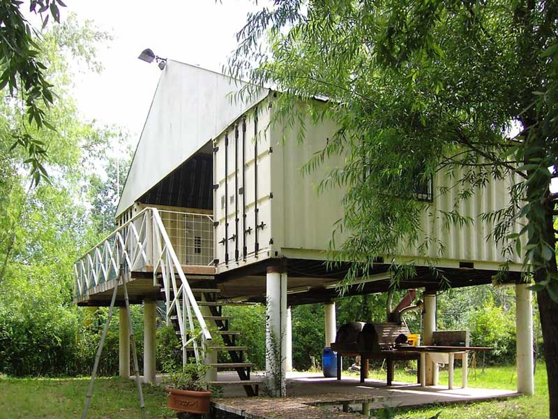 opt_ed_Shipping-containers-are-low-cost-solutions-for-creating-affordable-holiday-home-structures